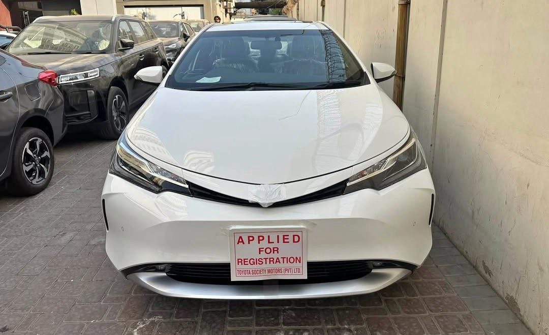 Toyota Corolla Altis Grande 1.8 X New shape
